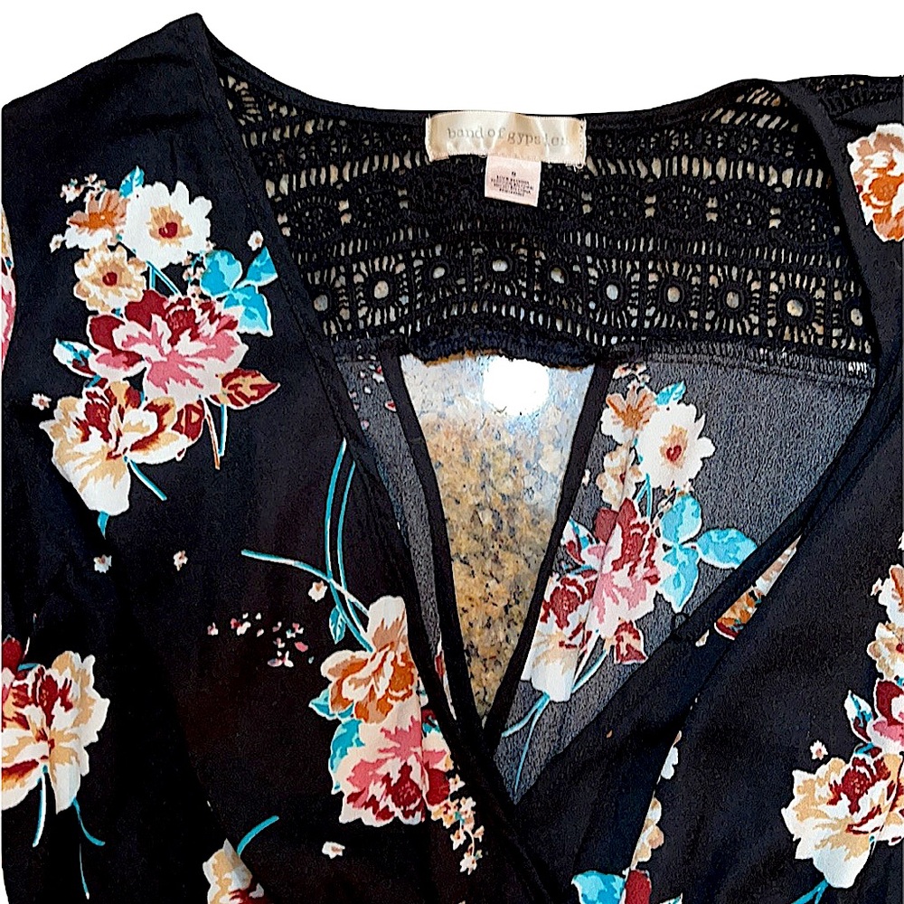 Band of Gypsies Romper Black w/ Floral Print S - Picture 8 of 12